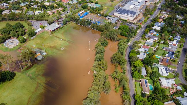 Flooding in the Bellbowire-Moggill area. @miloswalkerimages (Milos Walker Images)