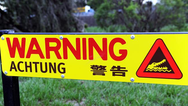 Crocodile warning at the Lamington Bridge. Photo: Valerie Horton/ Fraser Coast Chronicle.