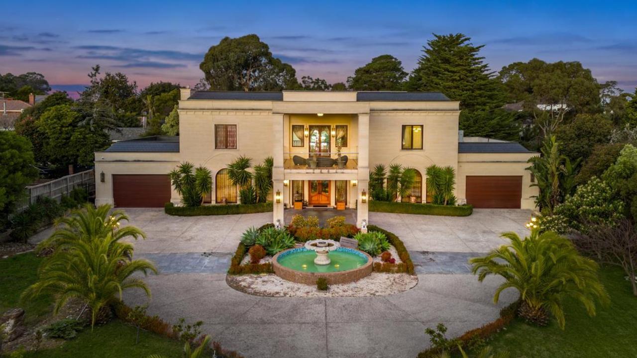 The property is set on a 4068sq m block.