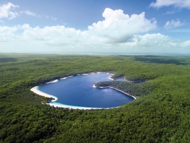 K’gari (Fraser Island) is subject to an Aboriginal corporation’s freehold land claim. Picture: Matt Raimondo