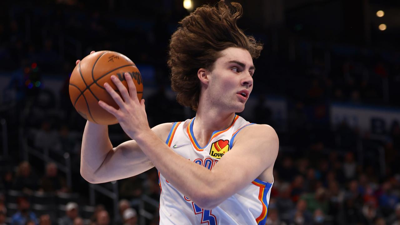 Giddey finished the game with eight points, 18 rebounds and 10 assists to his name. (Photo by Zach Beeker/NBAE via Getty Images)