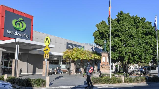 The existing Woolworths store in Balmain, in Sydney’s inner west. Picture: AAP Image/Peter Rae