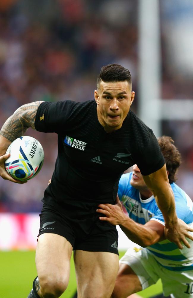 Sonny Bill Williams makes a break during the 2015 Rugby World Cup Pool C match against Argentina.