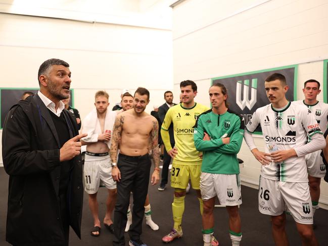 Western United coach John Aloisi addresses his players after their semi-final win over Melbourne Victory. Picture: Robert Cianflone/Getty Images