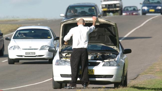 Daily Telegraph journalist Saamer El Ali feigns a break-down as he stops his car on side of road Great Western Highway, where only three motorists stopping in one hour to ask if he required assistance, confirming NRMA survey that only 32 of fellow motorists will stop to help those broken down.