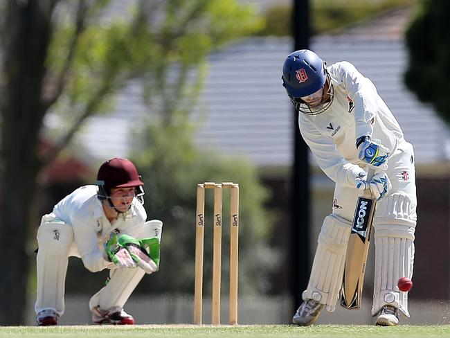 Liam Banthorpe with the gloves for Fitzroy-Doncaster. Picture: Yuri Kouzmin