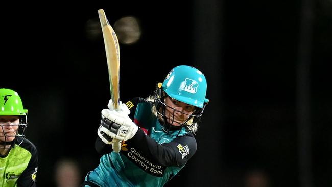 BRISBANE, AUSTRALIA - NOVEMBER 29: Georgia Redmayne of the Heat bats during the WBBL Challenger match between Brisbane Heat and Sydney Thunder at Allan Border Field on November 29, 2024, in Brisbane, Australia. (Photo by Albert Perez/Getty Images)