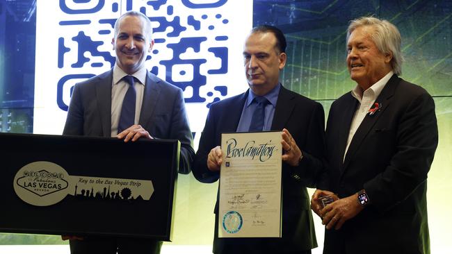 Peter V’landys and NRL CEO Andrew Abdo receive the keys to the city from Las Vegas Board of County Commissioners chair Tick Segerblom Picture: Jonathan Ng