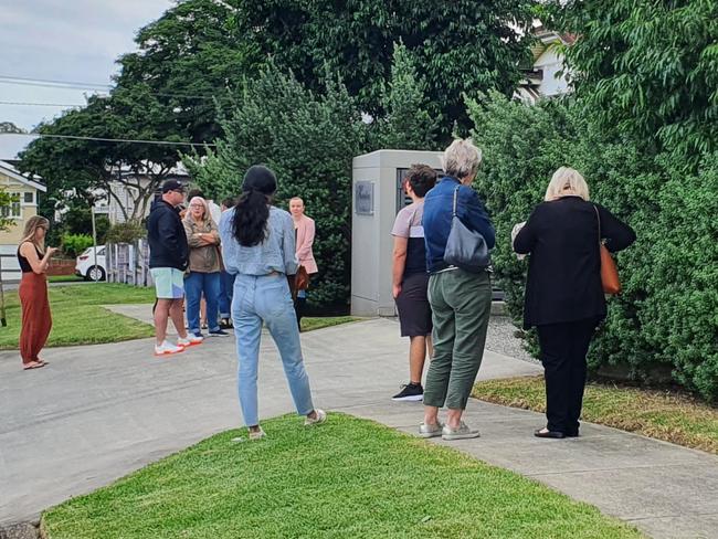 REAL ESTATE: Renters line up to inspect a unit for rent in Kedron. Image: Debra Bela.