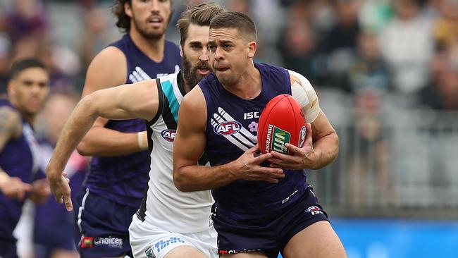 Stephen Hill escapes from Justin Westhoff.