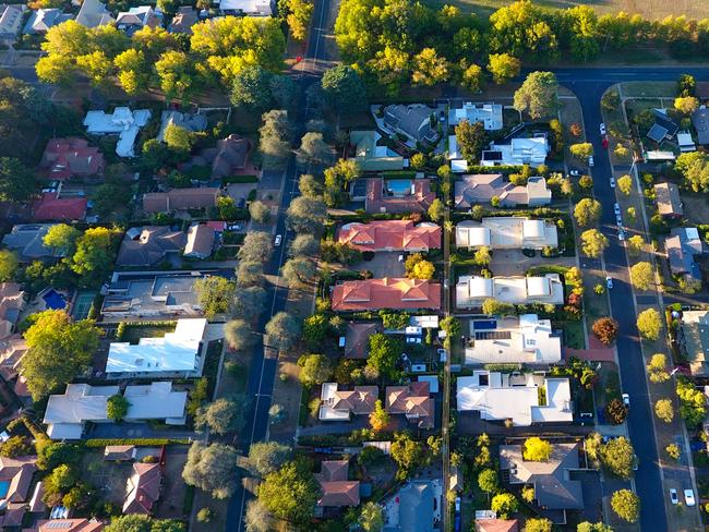 Dodgy building surveyor Peter Rontogiannis operated in Melbourne’s northern suburbs.