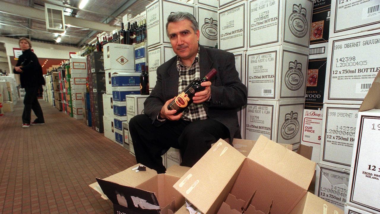 Tony Leon at a Dan Murphy's store in Alphington, Melbourne, in 2000. Picture: David Crosling