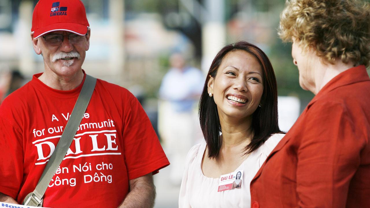 Then-Liberal candidate Le flanked by politicians Charlie Lynn (left) and Jillian Skinner campaigning at the 2008 elections. Picture: Krystle Wright