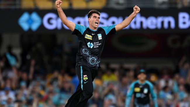 Xavier Bartlett of the Heat celebrates winning over the Scorchers. (Photo by Albert Perez/Getty Images)