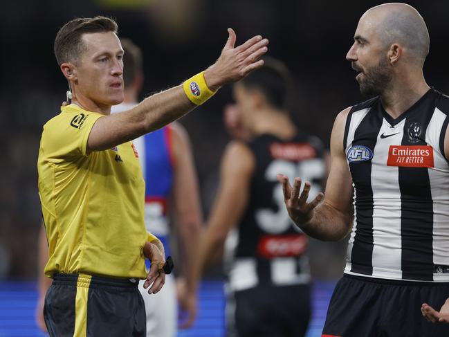 MELBOURNE, AUSTRALIA. May 31, 2024. AFL Round 12. Collingwood vs. Western Bulldogs at Marvel Stadium. Umpire John Howorth. Pic: Michael Klein