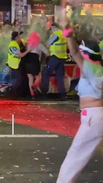 Protesters cause chaos at Sydney Mardi Gras 2024