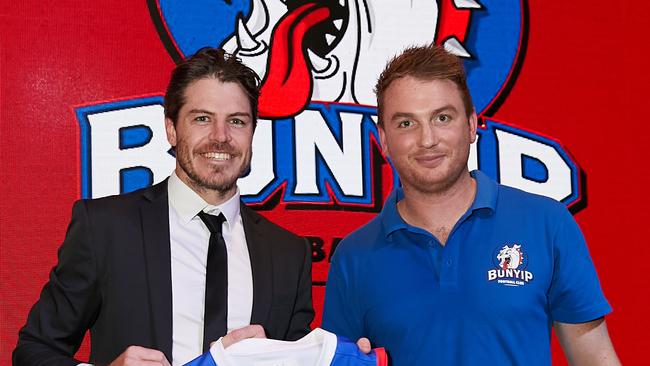 New Bunyip recruit Isaac Smith with Lachlan Petch. Photo: Supplied/Carly Ravenhall Photography.