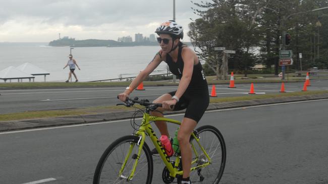 Action from the sprint event at the 2023 Mooloolaba Triathlon.