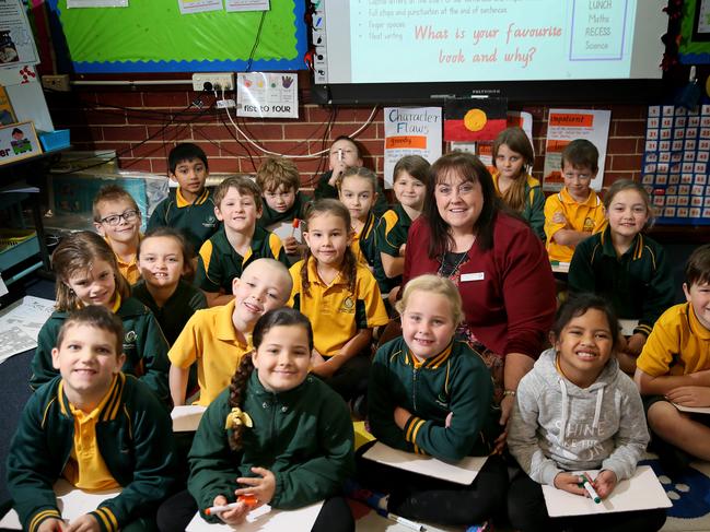 22/08/2017Jacqui O'Donnell Principal of Rockingham Beach Public School with yr 2 students, 7yrs old.Jacqui has just come back from an intensive principals training course at Harvard University. pic Colin Murty The Australian