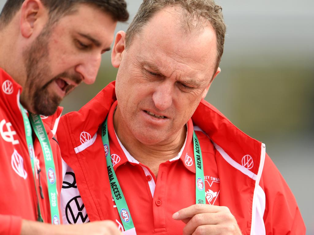 Longmire keeping his distance in viral times