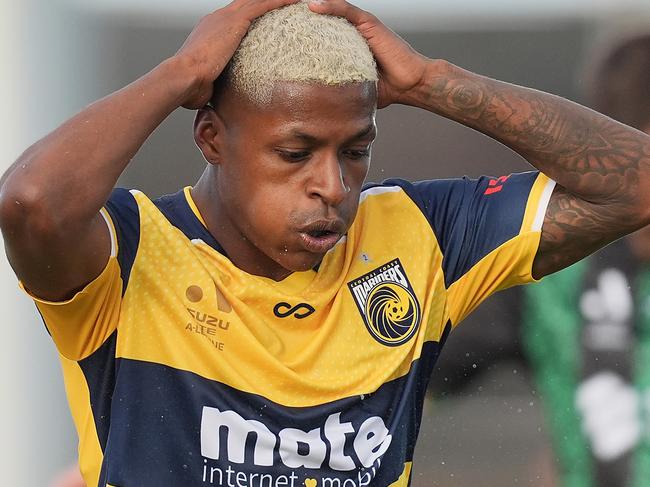 MELBOURNE, AUSTRALIA - APRIL 13: Angel Torres of the Mariners reacts after missing a goal during the A-League Men round 24 match between Western United and Central Coast Mariners at Regional Football Facility, on April 13, 2024, in Melbourne, Australia. (Photo by Daniel Pockett/Getty Images)