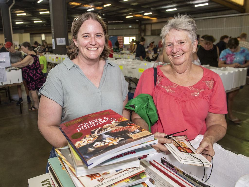 Gold Coast daughter and mother Christy Pattern and Susan Pattern at the Chronicle Lifeline Bookfest 2022. Saturday, March 5, 2022. Picture: Nev Madsen.