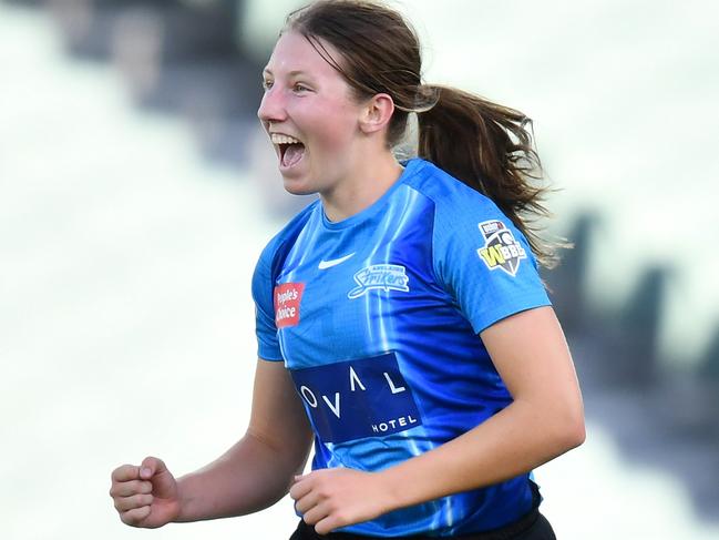 ADELAIDE, AUSTRALIA - NOVEMBER 24:  Darcie Brown of the Adelaide Strikers celebrates the wicket of Georgia Redmayne of the Brisbane Heat during the Women's Big Bash League 'The Eliminator' Final match between the Brisbane Heat and the Adelaide Strikers at Adelaide Oval, on November 24, 2021, in Adelaide, Australia. (Photo by Mark Brake/Getty Images)