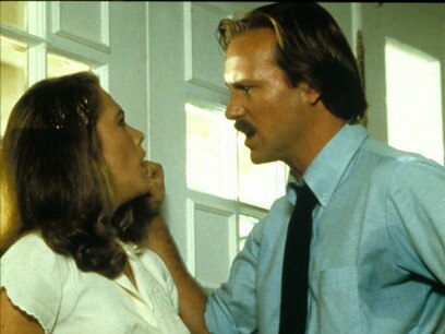 Actor Kathleen Turner and William Hurt in scene from film 'Body Heat'.