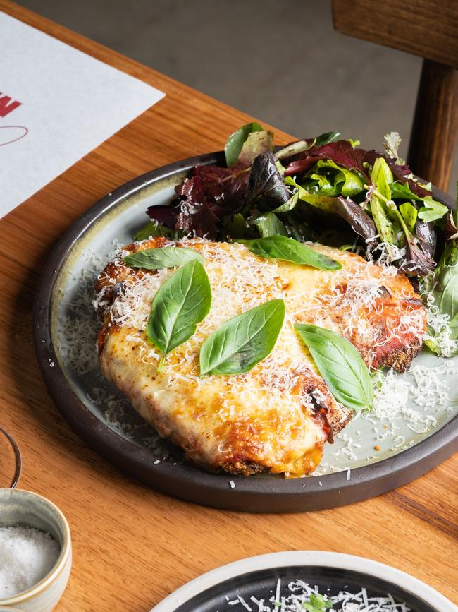 Now <i>that’s</i> a chicken parmigiana. Mozza Pizzeria, Thebarton.