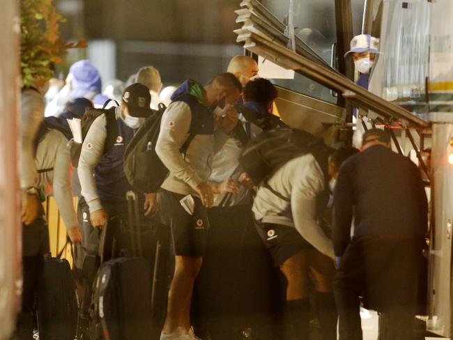 The team arrives at The Mercure Hotel in Tamworth on Sunday night. Picture: AAP