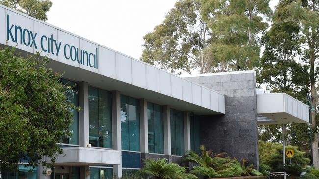 Residents want Knox Council to broadcast its meetings.