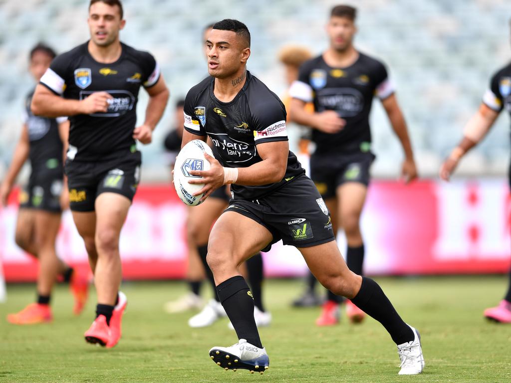 Canterbury Bulldogs rookie Falakiko Manu in action for Mounties.