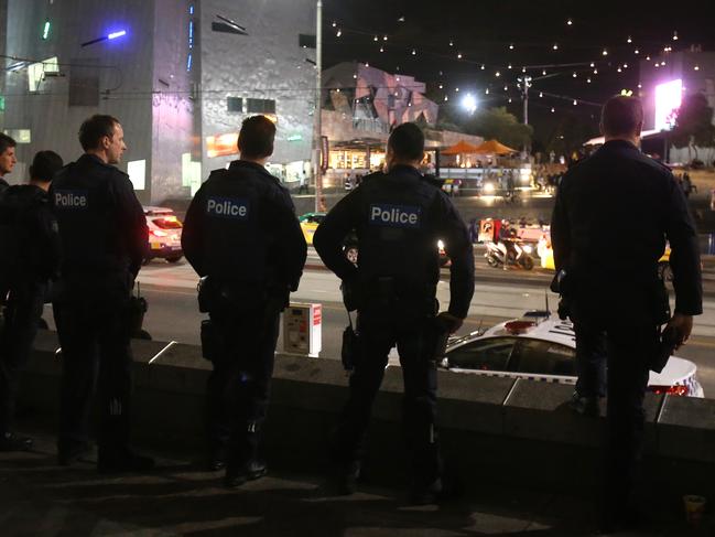 Crowd at Swanston St, City,  Picture Yuri Koluzmin Moomba riots, moomba brawl Federation Square