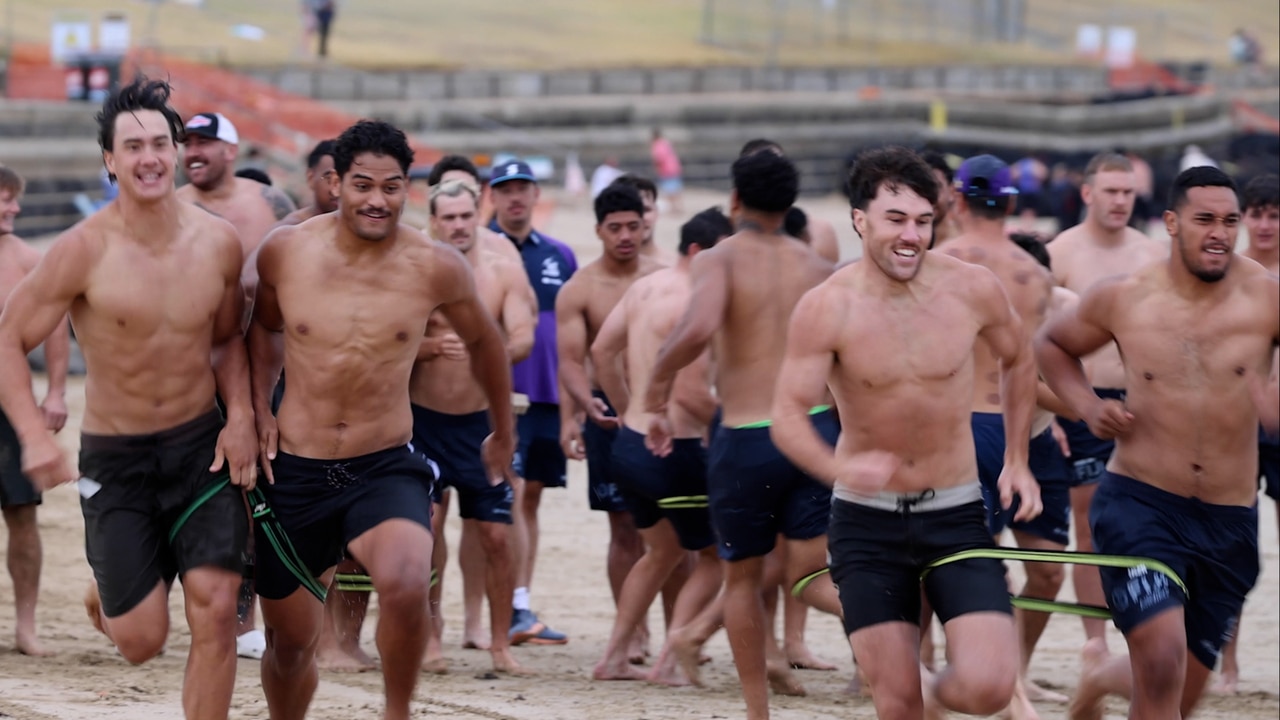 Melbourne Storm take to the beach