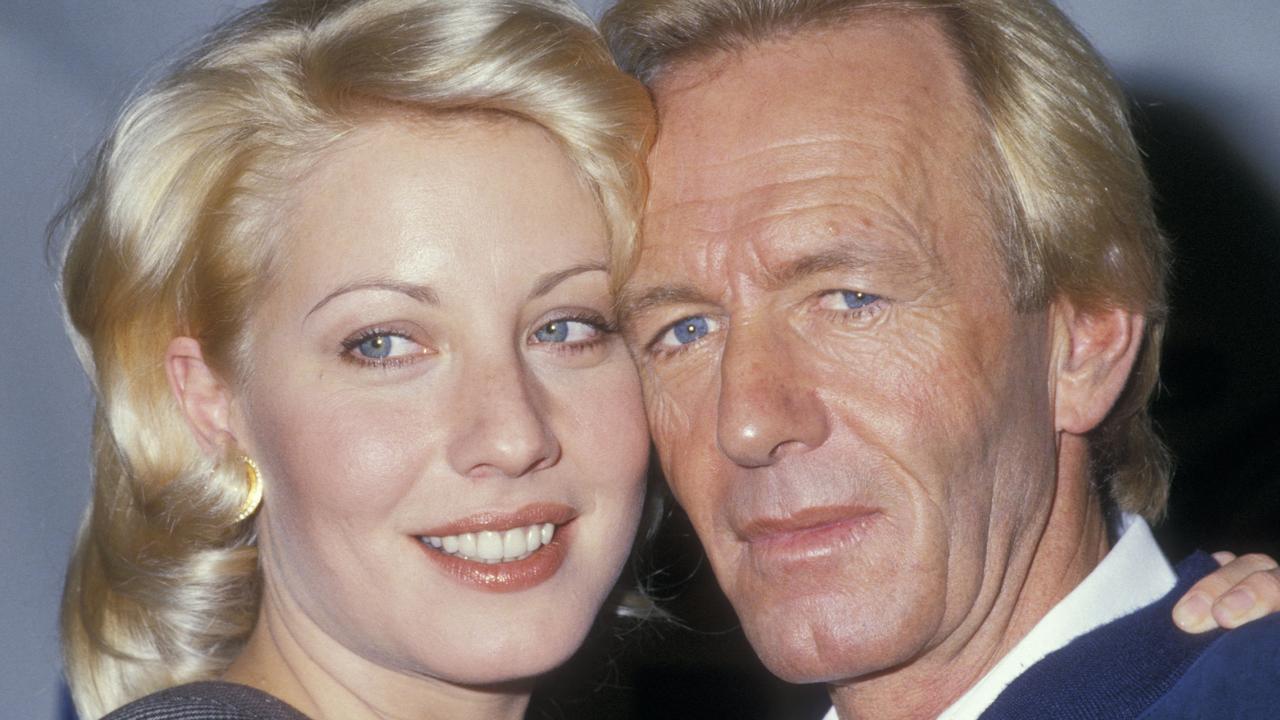 Kozlowski and Aussie actor Paul Hogan at a press conference for Crocodile Dundee II in 1987. Picture: Ron Galella, Getty