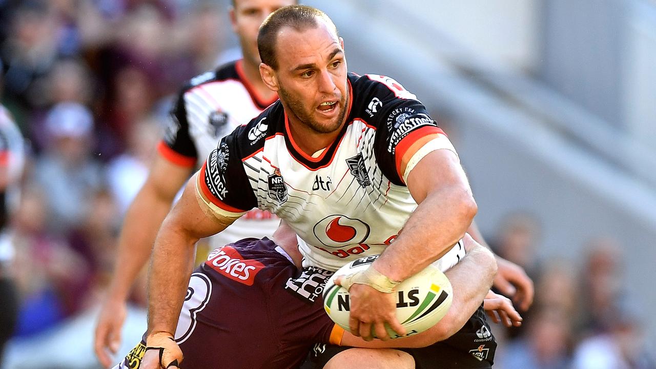 Simon Mannering will retire at the end of the season.