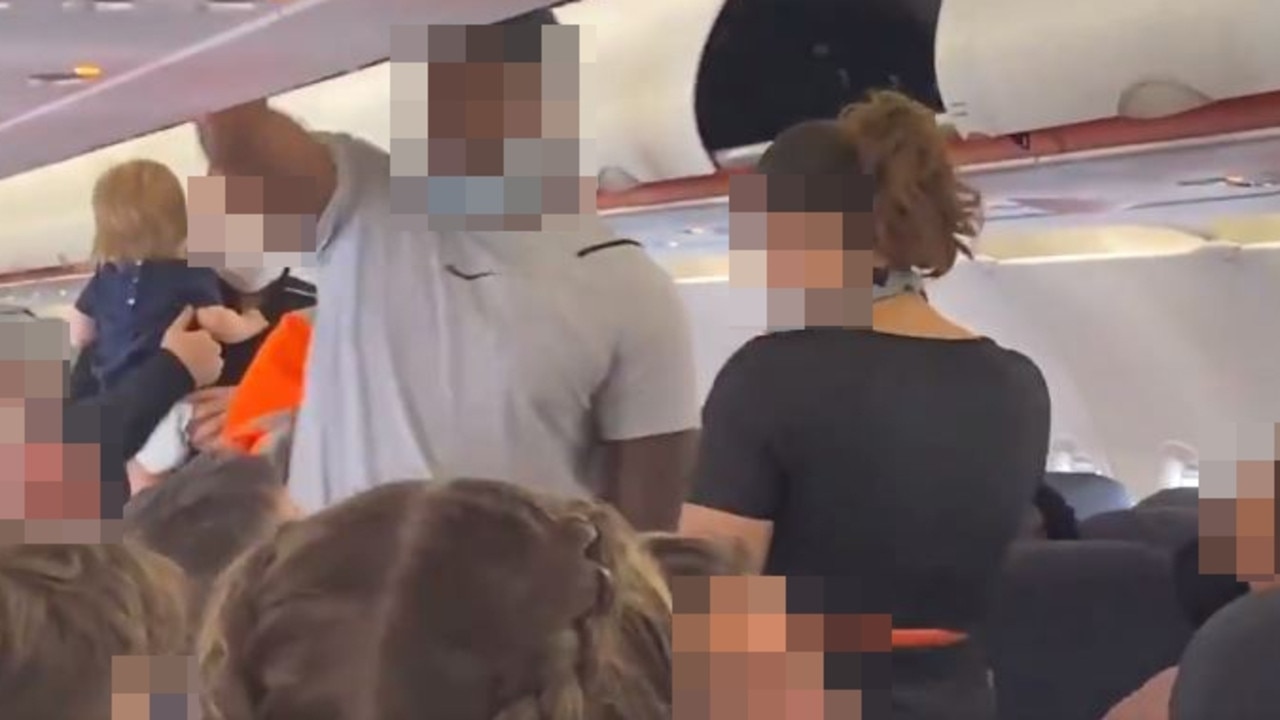 Easyjet Passengers Stage Mutiny After Armed Police Try To Evict Two