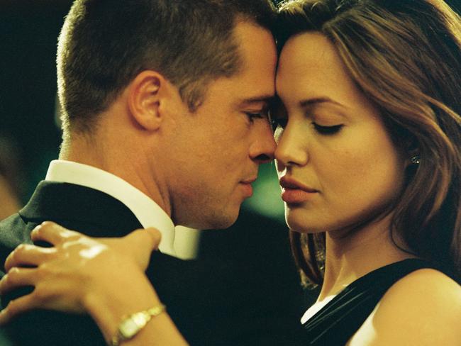 Actor Brad Pitt with Angelina Jolie in scene from film "Mr and Mrs Smith"./Films/Titles/Mr/and/Mrs/Smith