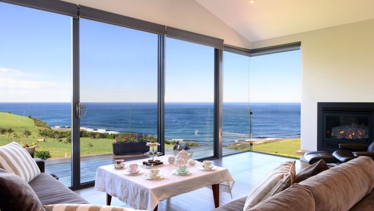 A two-hour drive south of Sydney, guests enjoy staying with this large four-bedroom, three-bathroom property on Gerroa Headland. The property overlooks Shelley Beach and farmland best enjoyed on the garden deck that’s complete with a fire pit.