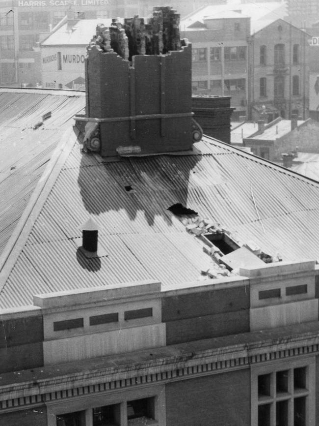 Damage to the Queensland Insurance Building from the Adelaide 1954 earthquake.