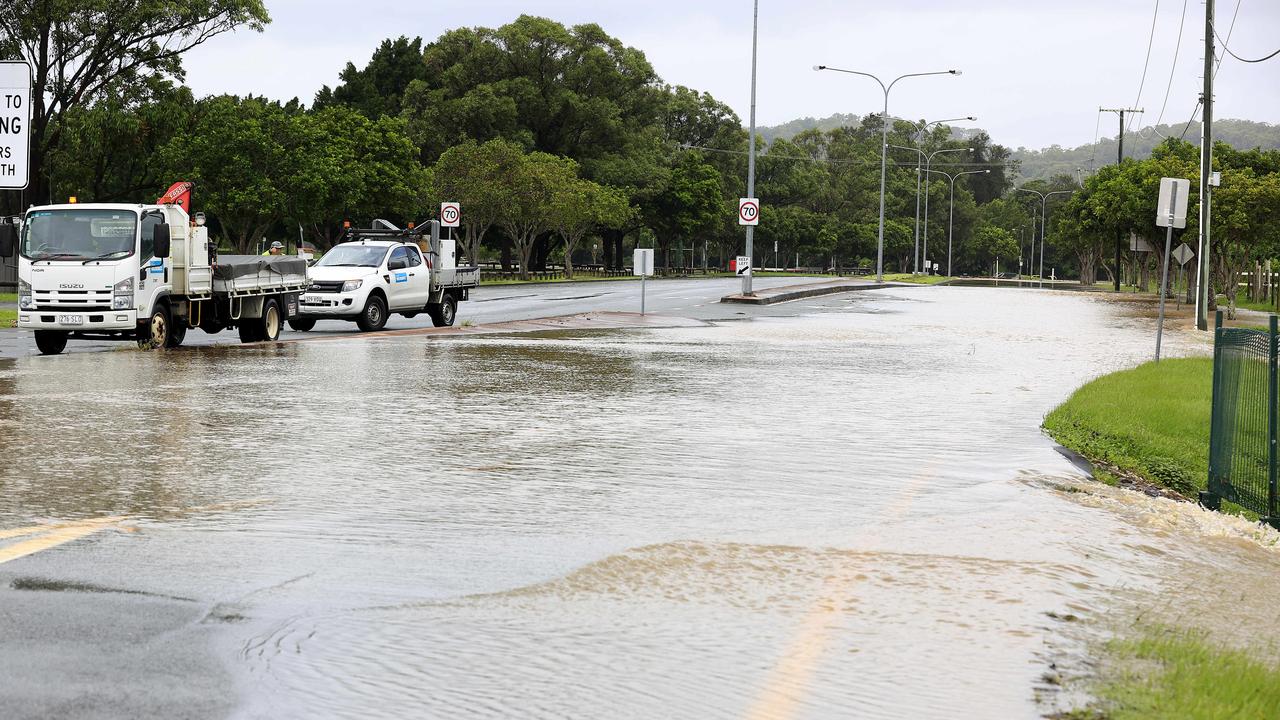 Road closures at Somerset Drive Mudgeerba after flooding. Pics Adam Head