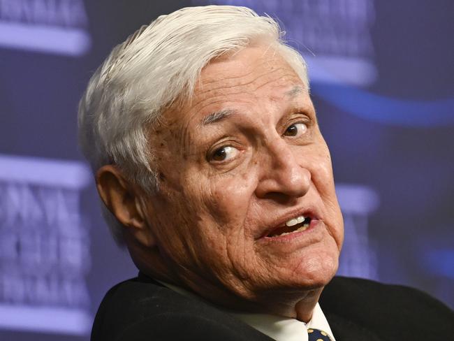 CANBERRA, AUSTRALIA  - NewsWire Photos - February 14, 2025: Bob Katter MP, Federal Member for Kennedy & Dr Helen Haines MP, Independent Federal Member for Indi address the Rural & National Press Clubs of Australia at the National Press Club in Canberra. Picture: NewsWire / Martin Ollman