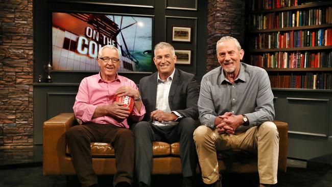 Robert Walls (right), with good mates and former colleagues Mike Sheahan and Gerad Healy. Photo: Michael Klein