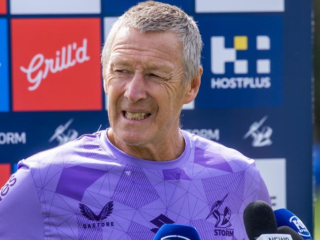 Start of NRL season. Coach Craig Bellamy. Speaking with players at training. Picture: Jason Edwards