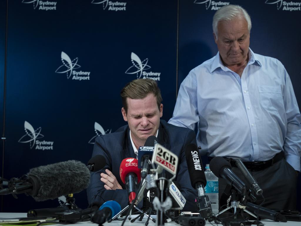 Steve Smith was comforted by his father when returning to Australia.