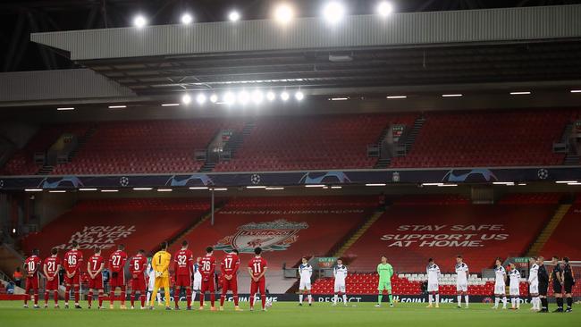 Players observe a minute of silence in honor of Argentinian footballer Diego Maradona