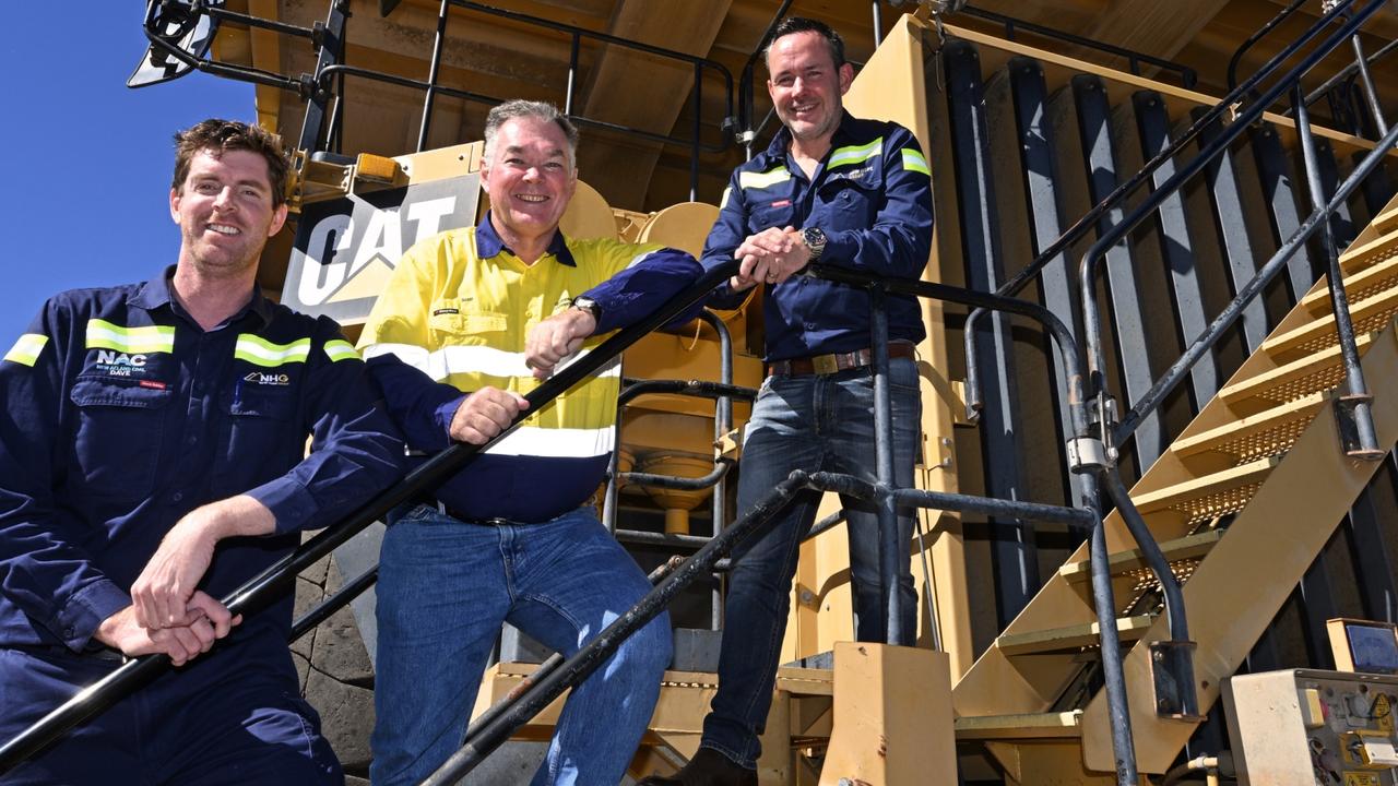 New Acland Mine general manager Dave O’Dwyer, Queensland Minister for Resources Scott Stewart and New Hope Group chief Rob Bishop.