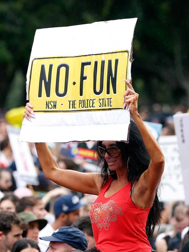 Anti-lockout protester makes her point