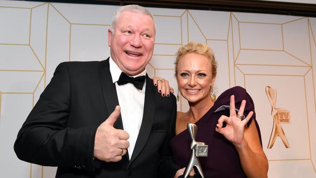 Scott Cam and Shelley Craft pose with their Logie award for the most popular reality program at the 2018 Logie Awards. (Pic: AAP Image/Dan Peled)