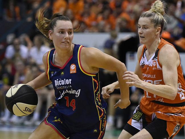 Isobel Borlase of the Lightning. Picture: Ian Hitchcock/Getty Images